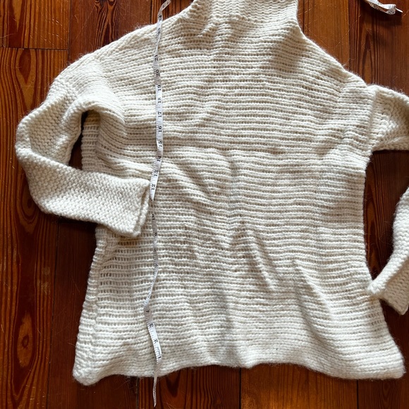 Vintage Wool Knit Sweater - Picture 3 of 4